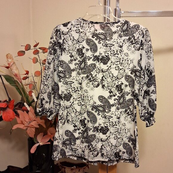 NWT Women's Black White Printed Lined Blouse ¾ Sleeve Pleated Top 8 M - Picture 9 of 9
